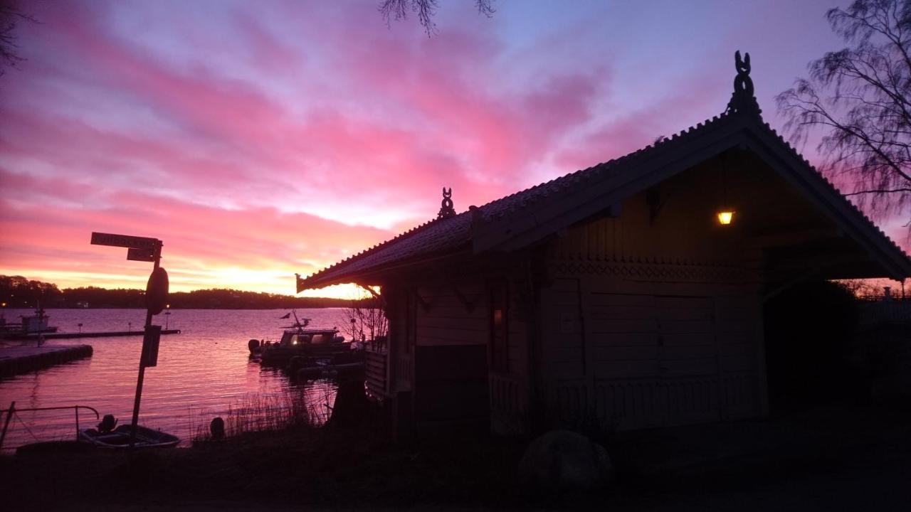 Vandrarhemmet Lotsen Dalarö Exterior foto