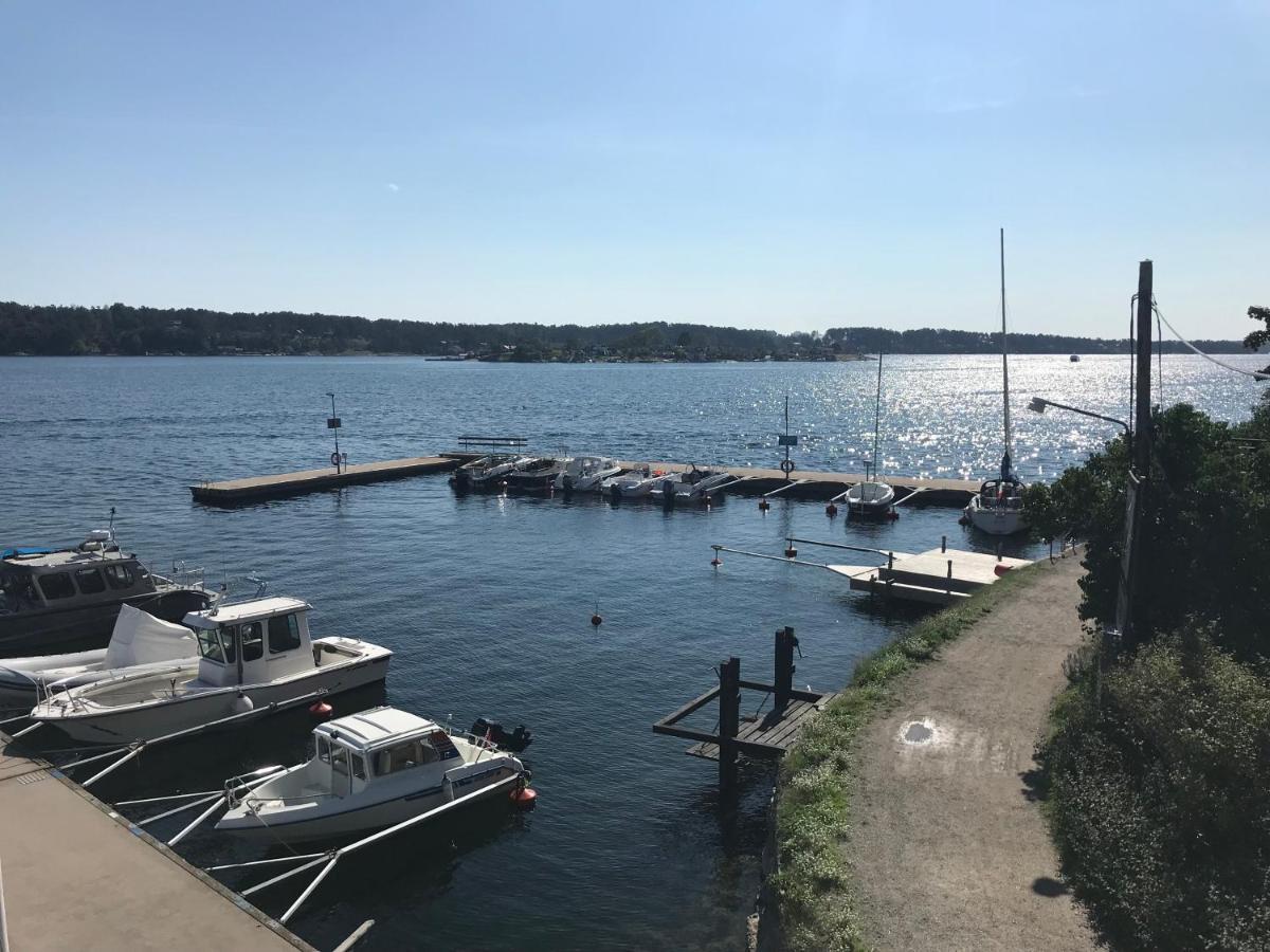 Vandrarhemmet Lotsen Dalarö Exterior foto